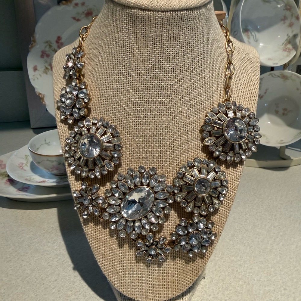 Statement Clear Crystal Floral Necklace - Women Jewelry